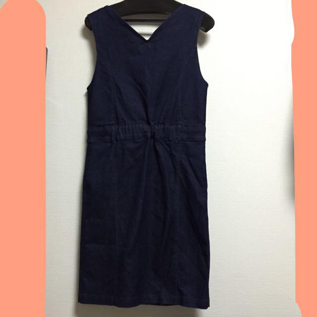MIIA(ミーア)のデニムジャンパースカート レディースのワンピース(ひざ丈ワンピース)の商品写真