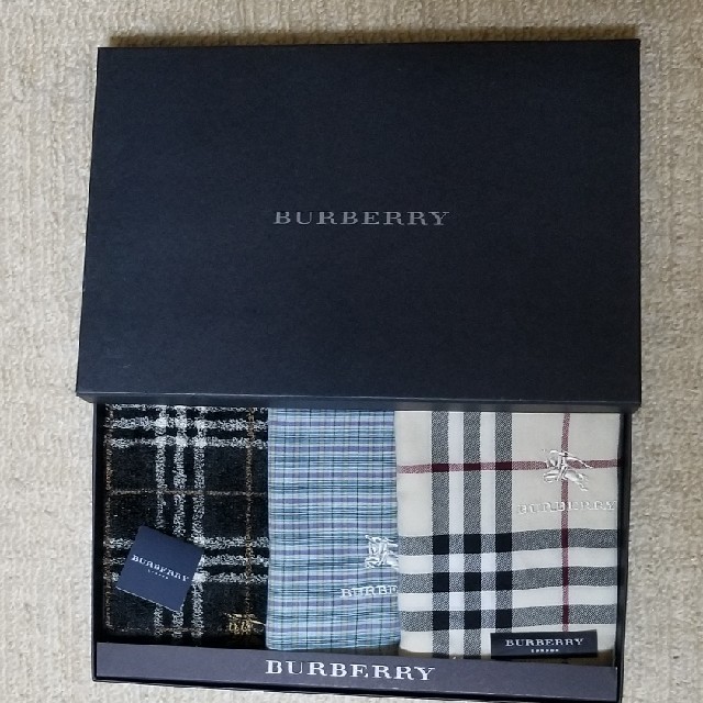 BURBERRY(バーバリー)のバーバリー:ハンカチ3枚セット メンズのファッション小物(ハンカチ/ポケットチーフ)の商品写真