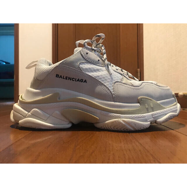 Balenciaga(バレンシアガ)のBALENCIAGA triple S White 42  メンズの靴/シューズ(スニーカー)の商品写真