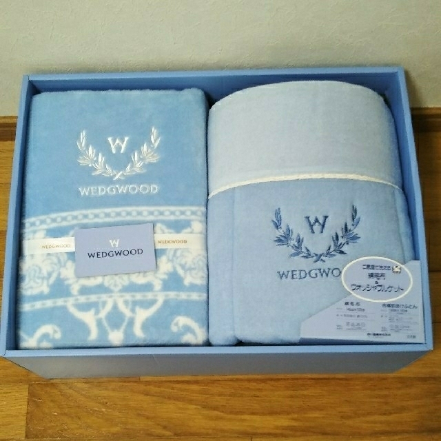 WEDGWOOD(ウェッジウッド)のウェッジウッド　綿毛布　肌掛け布団　肌布団　ウエッジウッド インテリア/住まい/日用品の寝具(布団)の商品写真