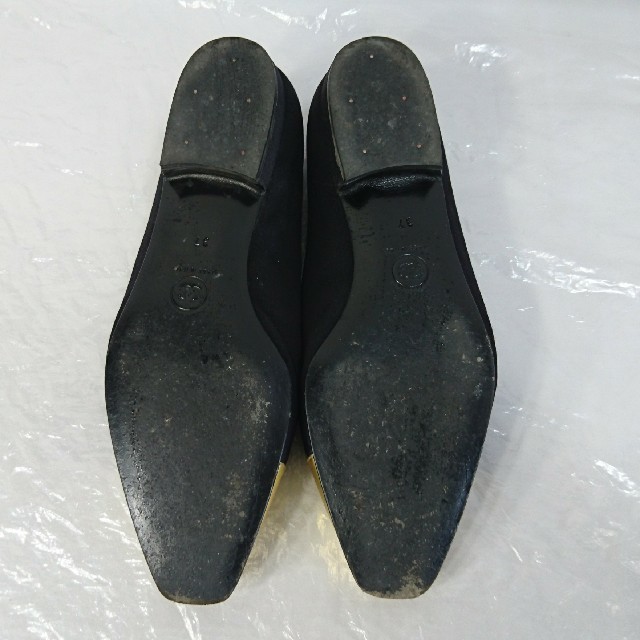 本物シャネル靴 フラットシューズ レディースブラック黒金３７（２３，５ｃｍ）