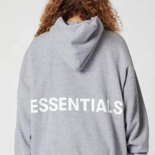 フィアオブゴッド(FEAR OF GOD)のEssentials Graphic Pullover Hoodie(XL)(パーカー)