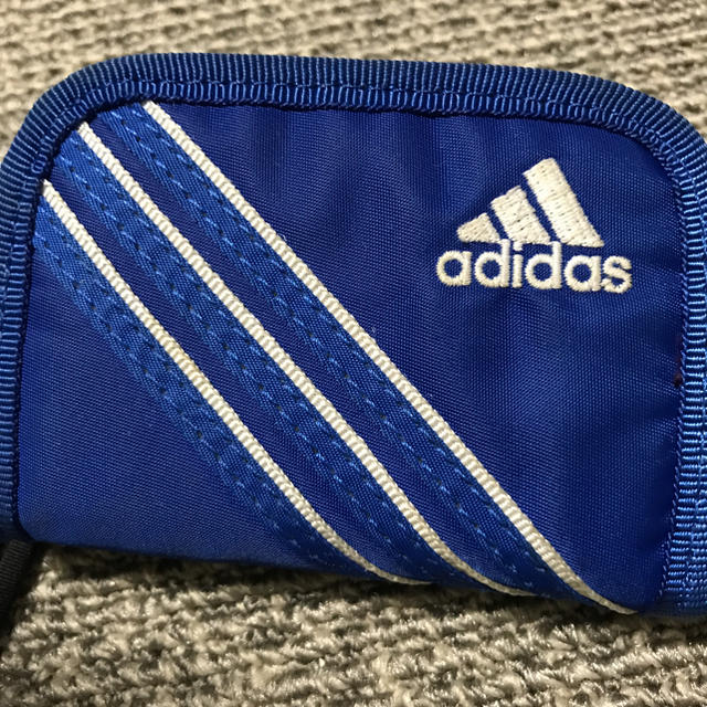 adidas(アディダス)の専用 キッズ/ベビー/マタニティのこども用ファッション小物(財布)の商品写真