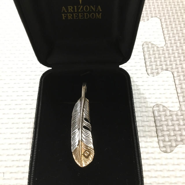 ARIZONA FREEDOM(アリゾナフリーダム)の チョロミー様専用 アリゾナフリーダム 先金フェザー60mm メンズのアクセサリー(ネックレス)の商品写真