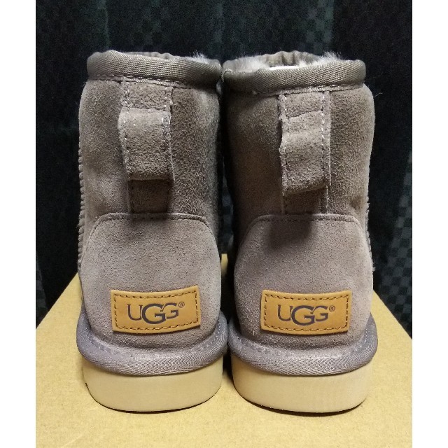 UGG(アグ)のTomomo様専用【新品】UGG クラシックⅡミニブーツ（約23cm） レディースの靴/シューズ(ブーツ)の商品写真