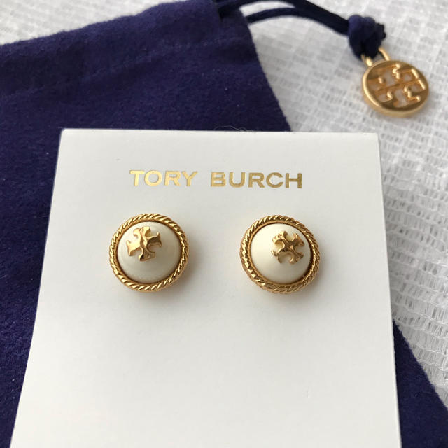 【新品】自分へのご褒美 パーティー 卒業式 入学式 ピアス Tory Burch