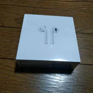 アップル(Apple)の【新品未開封】Apple AirPods(ヘッドフォン/イヤフォン)