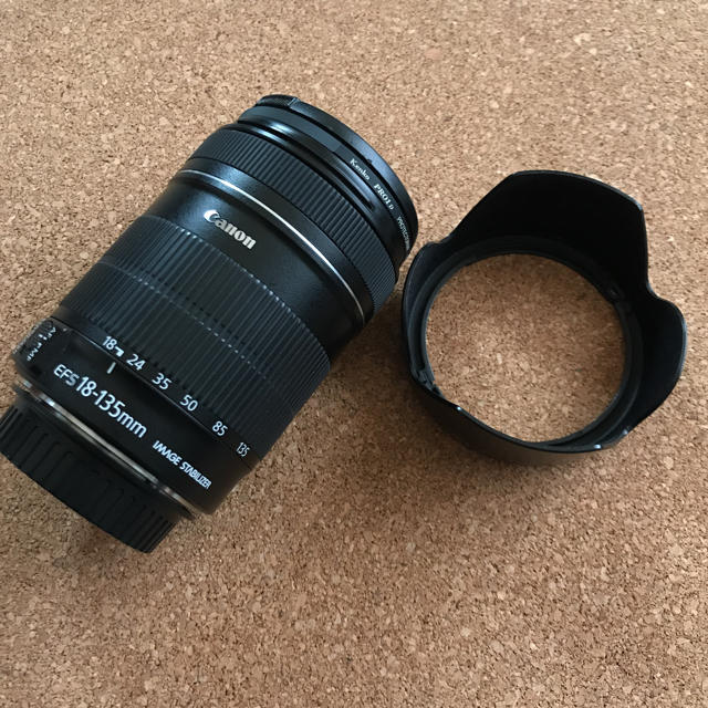 Canon(キヤノン)のCanon EF-S 18-135mm is 中古品 スマホ/家電/カメラのカメラ(レンズ(ズーム))の商品写真