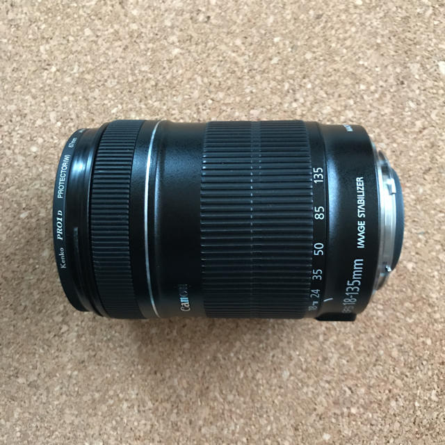 Canon(キヤノン)のCanon EF-S 18-135mm is 中古品 スマホ/家電/カメラのカメラ(レンズ(ズーム))の商品写真