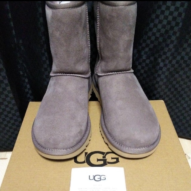 UGG(アグ)のpinoko414 様【新品】UGGクラシックショートⅡブーツ（約24cm） レディースの靴/シューズ(ブーツ)の商品写真