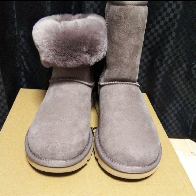 UGG(アグ)のpinoko414 様【新品】UGGクラシックショートⅡブーツ（約24cm） レディースの靴/シューズ(ブーツ)の商品写真