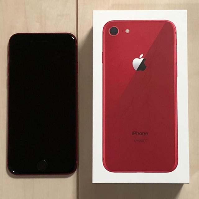 iPhone(アイフォーン)のSIMフリー iPhone 8 64GB red 美品 スマホ/家電/カメラのスマートフォン/携帯電話(スマートフォン本体)の商品写真