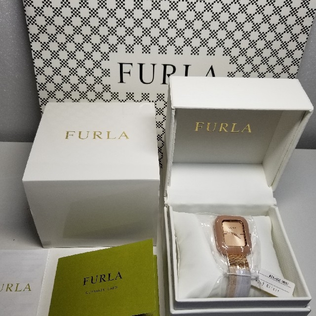 レディースFURLA ELISIR ローズゴールド腕時計 R4253111501