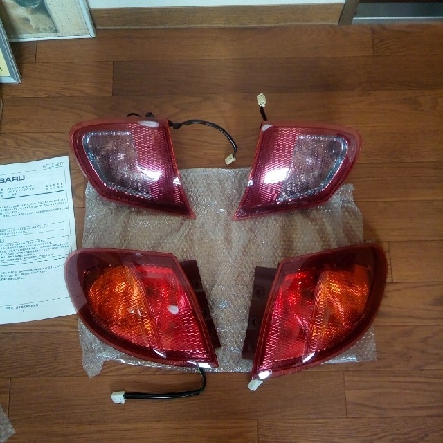 スバル(スバル)のスバルR1 テールランプセット 自動車/バイクの自動車(車種別パーツ)の商品写真