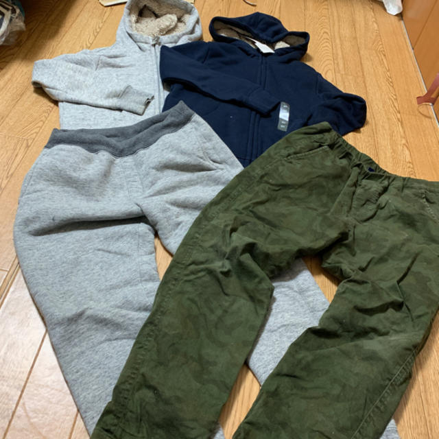 F.O.KIDS(エフオーキッズ)のキッズ おまとめ130パンツスウェット上下F.O.UNIQLO キッズ/ベビー/マタニティのキッズ服男の子用(90cm~)(その他)の商品写真