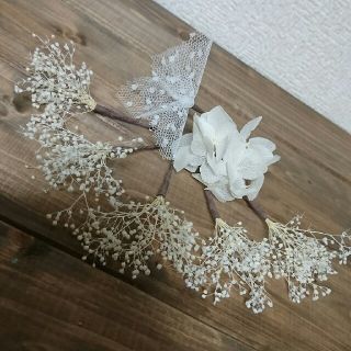 本物花の髪飾り＊かすみ草＋おまけ(チュール１本紫陽花１本)(ヘアアクセサリー)