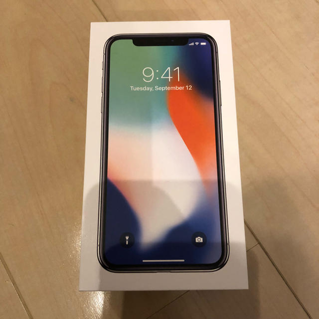 iPhone X 64GB シルバー SIMロック解除可