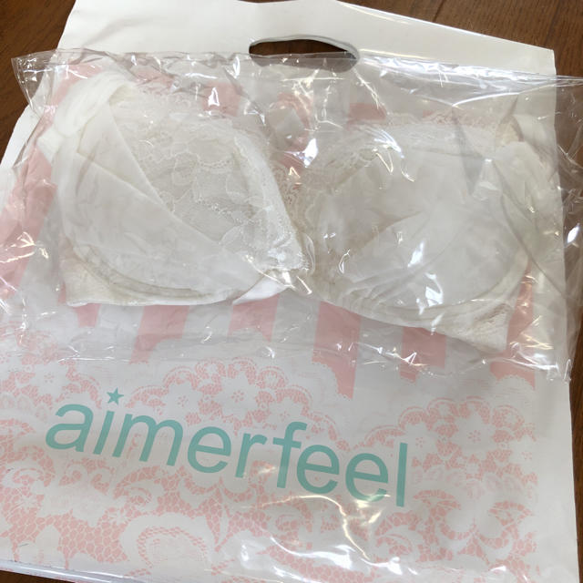 aimer feel(エメフィール)のaimer feel   新品 未使用 ブラジャー レディースの下着/アンダーウェア(ブラ)の商品写真