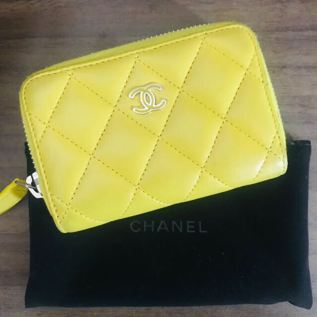 レディース chanel イエローマトラッセ ミニウォレット 財布 コイン