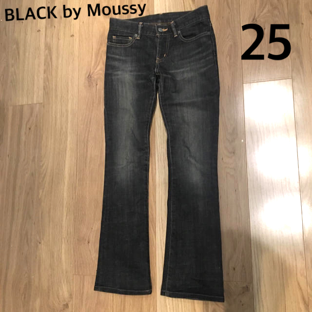 BLACK by moussy(ブラックバイマウジー)のBLACKbyMoussy　美脚ストレッチデニム　クラシック 25ブラックデニム レディースのパンツ(デニム/ジーンズ)の商品写真