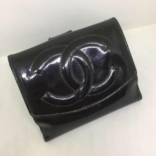 シャネル(CHANEL)の【CHANEL】Ｗホック折り財布★　エナメル　ブラック　シャネル(財布)