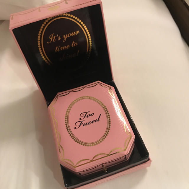 too faced diamond highlighter