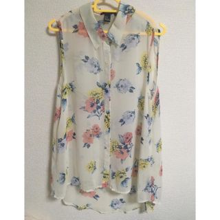 フォーエバートゥエンティーワン(FOREVER 21)の【専用】花柄ノースリブラウス(即購入OK)(シャツ/ブラウス(半袖/袖なし))