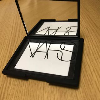 ナーズ(NARS)のNARS ライトリフレクティングセッティングパウダー(フェイスパウダー)