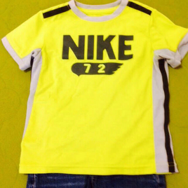 NIKE(ナイキ)のナイキのTシャツ♥️キッズ110 キッズ/ベビー/マタニティのキッズ服男の子用(90cm~)(Tシャツ/カットソー)の商品写真