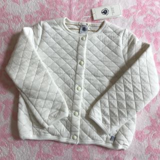 プチバトー(PETIT BATEAU)の【ちく様専用】新品 プチバトー♡ チュビックキルティングカーディガン 5ans(カーディガン)