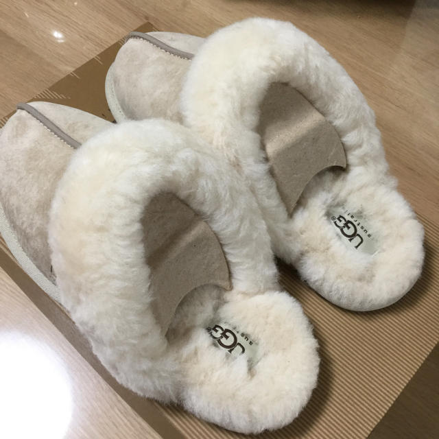 UGG(アグ)のUGG インテリア/住まい/日用品のインテリア小物(スリッパ/ルームシューズ)の商品写真