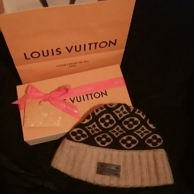 LOUIS VUITTON(ルイヴィトン)のほりぎん様専用♡ルイヴィトン♡ニット帽♡カシミヤ100%♡ レディースの帽子(ニット帽/ビーニー)の商品写真