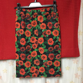 カウイジャミール(KAWI JAMELE)のKAWI JAMELE 薔薇スカート(ひざ丈スカート)