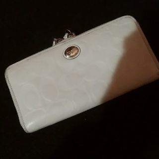 コーチ(COACH)のCOACH♡ホワイト型押し♡長財布♡(長財布)