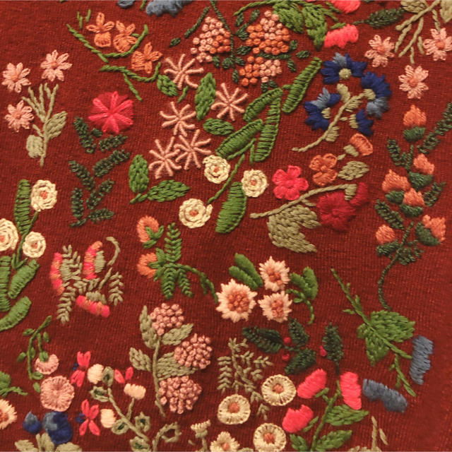Sybilla(シビラ)のシビラ 花柄刺繍ニットトップス レディースのトップス(ニット/セーター)の商品写真