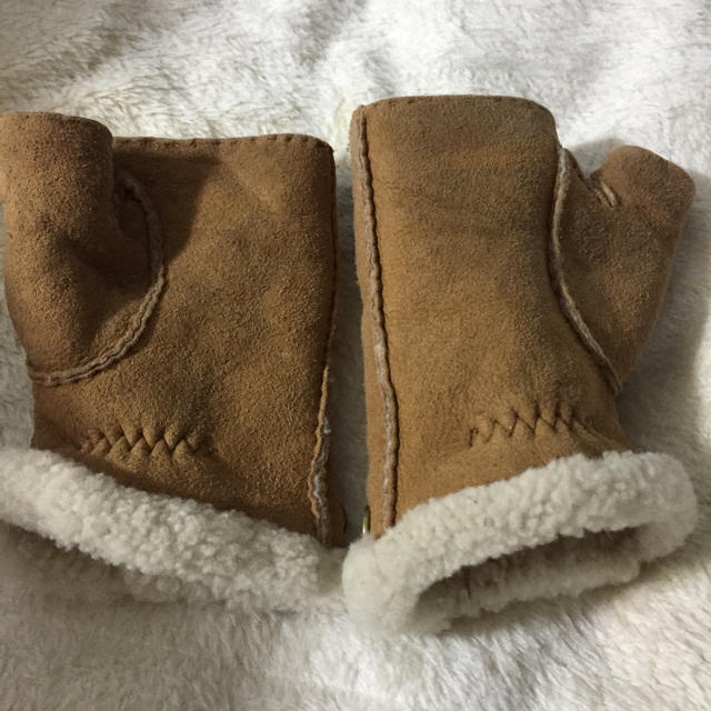 UGG(アグ)のugg 指なし 手袋 レディースのファッション小物(手袋)の商品写真