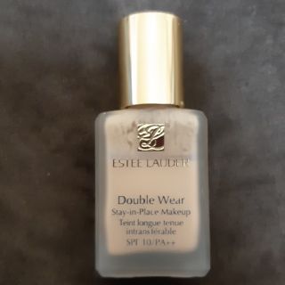 エスティローダー(Estee Lauder)のestee lauder エスティローダー 82番　30ml(ファンデーション)