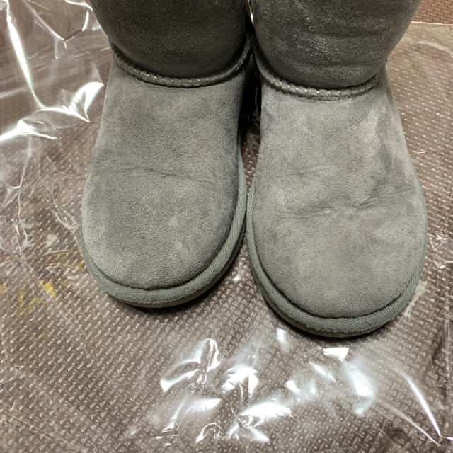 UGG(アグ)のミアルア様専用です。 キッズ/ベビー/マタニティのキッズ靴/シューズ(15cm~)(ブーツ)の商品写真