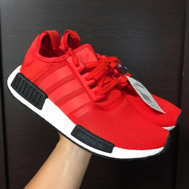 adidas(アディダス)の残りわずか！アディダス NMD R1 メンズの靴/シューズ(スニーカー)の商品写真