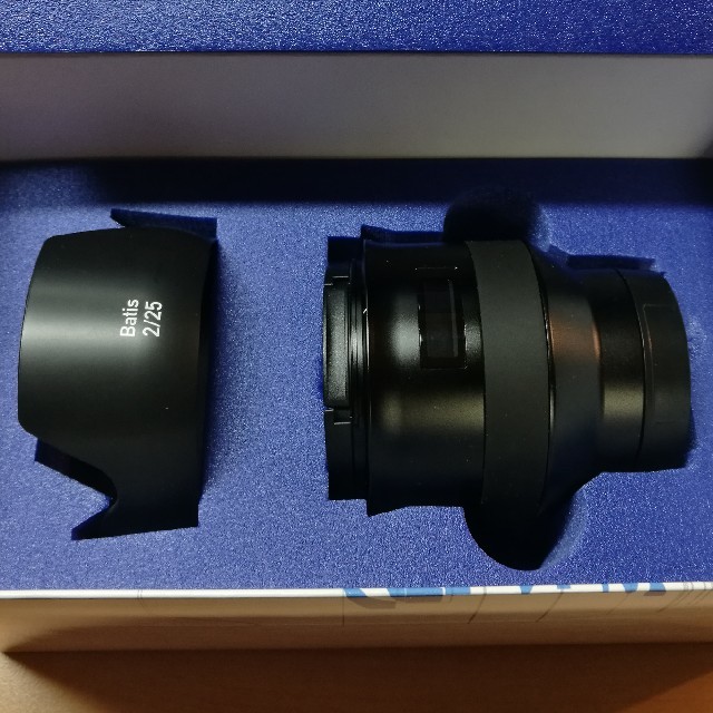 柔らかな質感の SONY Eマウント Carl Zeiss Batis 25mm f2 レンズ(単