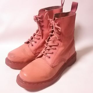 ドクターマーチン(Dr.Martens)の
希少限定ピンク!ドクターマーチン高級8ホールブーツ人気王道モデル！


(ブーツ)