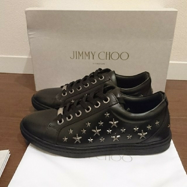 JIMMY CHOO(ジミーチュウ)のジミーチュウ  レザー スタッズ  スニーカースリッポン メンズの靴/シューズ(スニーカー)の商品写真