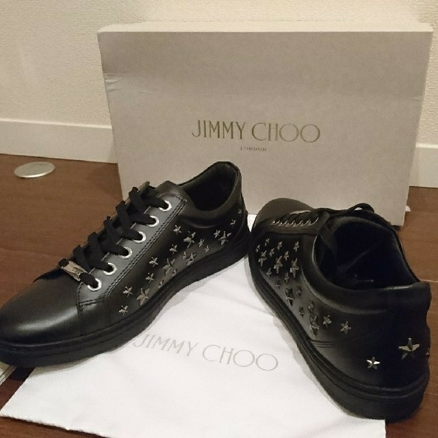 JIMMY CHOO(ジミーチュウ)のジミーチュウ  レザー スタッズ  スニーカースリッポン メンズの靴/シューズ(スニーカー)の商品写真