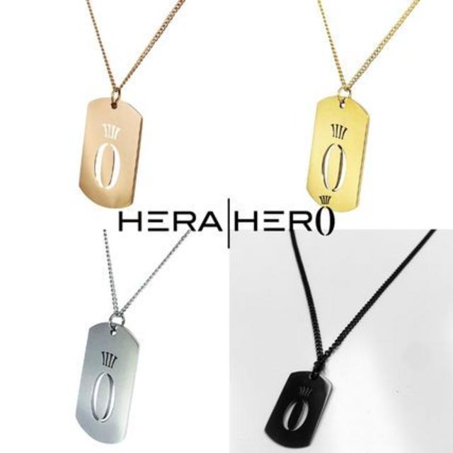 【HERA×HERO】ヘラヒーロー ロゴ プレート ネックレス スポーツ/アウトドアのトレーニング/エクササイズ(その他)の商品写真