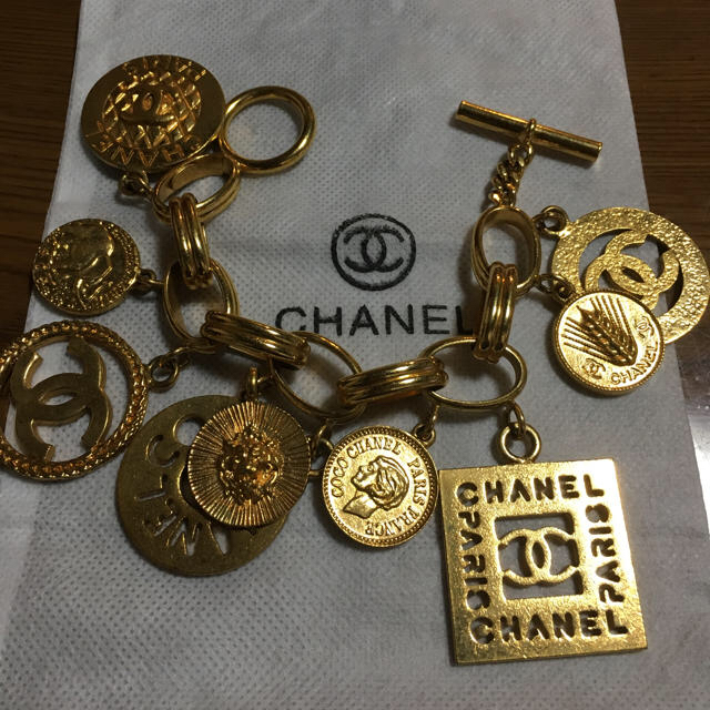 CHANEL(シャネル)のシャネルブレスレットヴィンテージ レディースのアクセサリー(ブレスレット/バングル)の商品写真