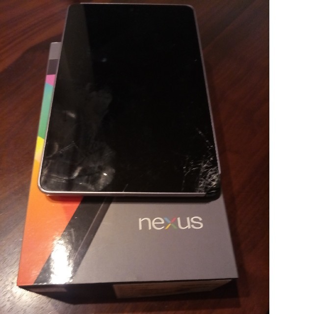 NEXUS7(ネクサス7)のNexus7 タブレット　ジャンク品 スマホ/家電/カメラのPC/タブレット(タブレット)の商品写真