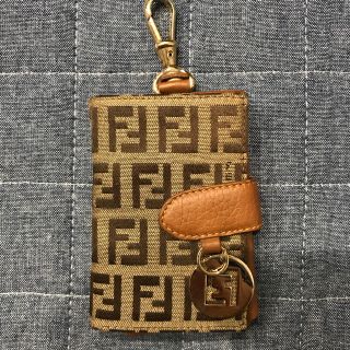 フェンディ(FENDI)のiPodケース(モバイルケース/カバー)