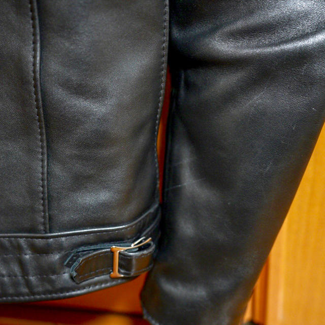 Lewis Leathers(ルイスレザー)のルイスレザー タイトフィット 36 ホースハイド  メンズのジャケット/アウター(レザージャケット)の商品写真