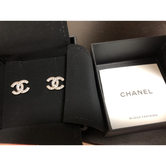 CHANEL ココマークピアス