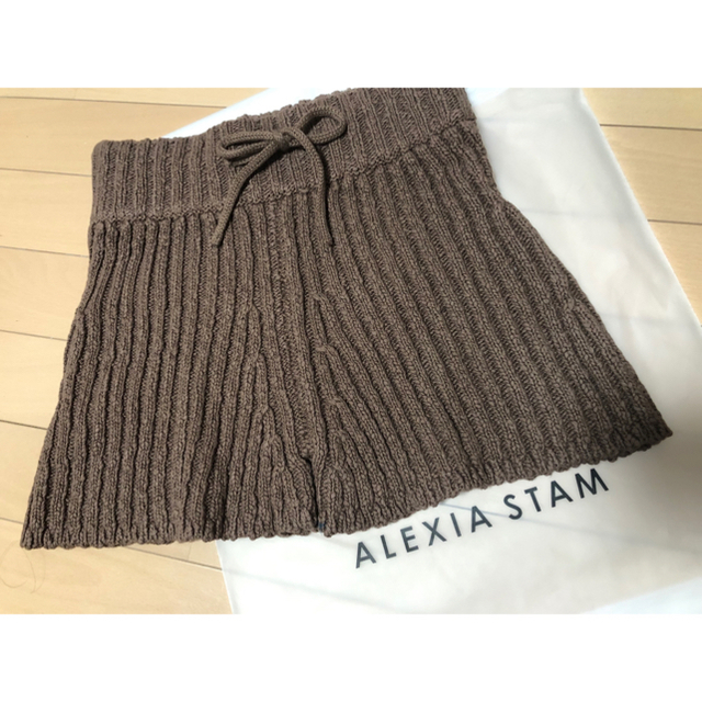 ALEXIA STAM(アリシアスタン)のほ様 専用 ALEXIA STAM ニット ショートパンツ レディースのパンツ(ショートパンツ)の商品写真